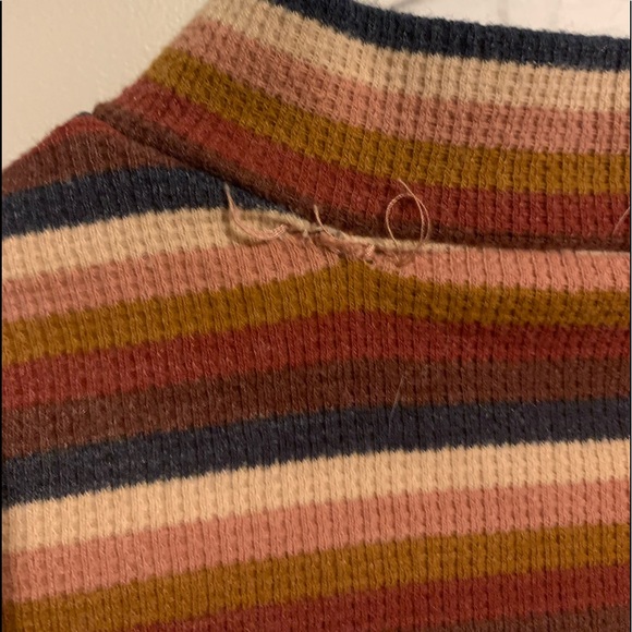 Horizontal striped turtle neck, long sleeve from American Eagle - Picture 3 of 3